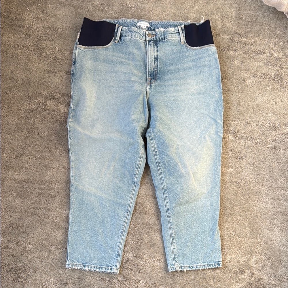 GOOD AMERICAN maternity Light Wash Denim Jeans